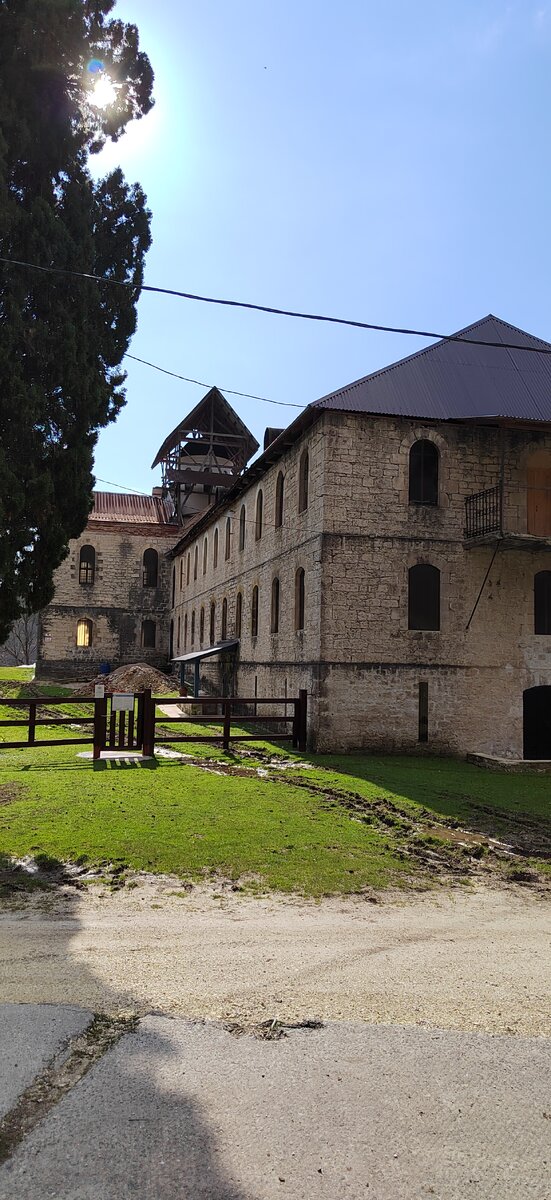 Здание скита