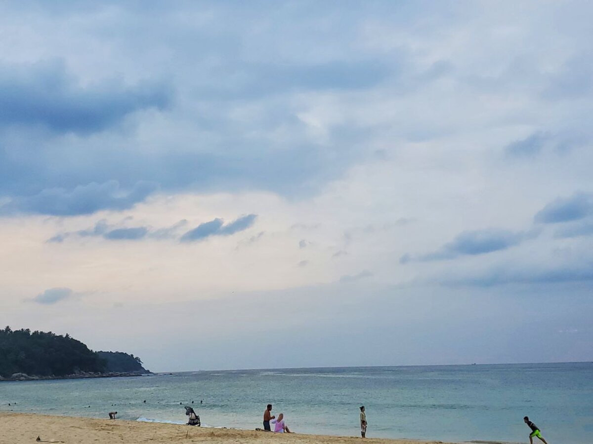 ☘ ПРИМЕР СОСТОЯНИЯ ПСИХИКИ ЛЮДЕЙ   
 
Даты рождения 1.04.99, 23.04.99, все 1.04, все 23.04 
 
 
Человек хочет, чтобы о нём говорили, только хорошее не ругали, слушали. 
 
 
Родители таких детей хотят уважение к себе, заглушают своим авторитетом ребёнка, показывая ему, что он тут неглавный, чтобы как-то заглушить его говорливость и высказывания. Навязывают свои нормы и правила. 
 
 
Такие дети вырастая взрослыми не могут сказать нет, нарушены границы внутри. Так же может быть всплеск и бесструктурные действия, то есть нарушена последовательность. 
Слушают только родителей, либо мужчин, а также лжеавторитетов, своих правил внутри нету. 
 
Родители таких детей могли заглушать действия, чтобы он делал последовательно, понижали авторитет словесно. 
 
 
🧩 Детская позиция таких детей когда они вырастают: 
 
— Я не действую, жду волшебного пинка, не могу сказать нет, нет границ внутри; 
 
— Яркое желание быть авторитетом, но есть большое неуважение к себе. 
 
 
🧩  Взрослая позиция таких людей: 
 
— Я всё контролирую сам, все процессы в своей жизни, есть чёткая структура и стратегия действий; 
 
— Я чувствую уважение к себе и могу словами дать отпор. 
 
 
🧩 Внутренняя Позиция Родитель таких людей: 
 
— Постоянно учу жизни других и себя. Всем говорю о своих правилах и нормах жёстко показываю, что все дураки, я умный. Всех воспитываю.  

—Думаю, что я ещё мало знаний имею в какой-то области, которая нужна сейчас, саботажник.