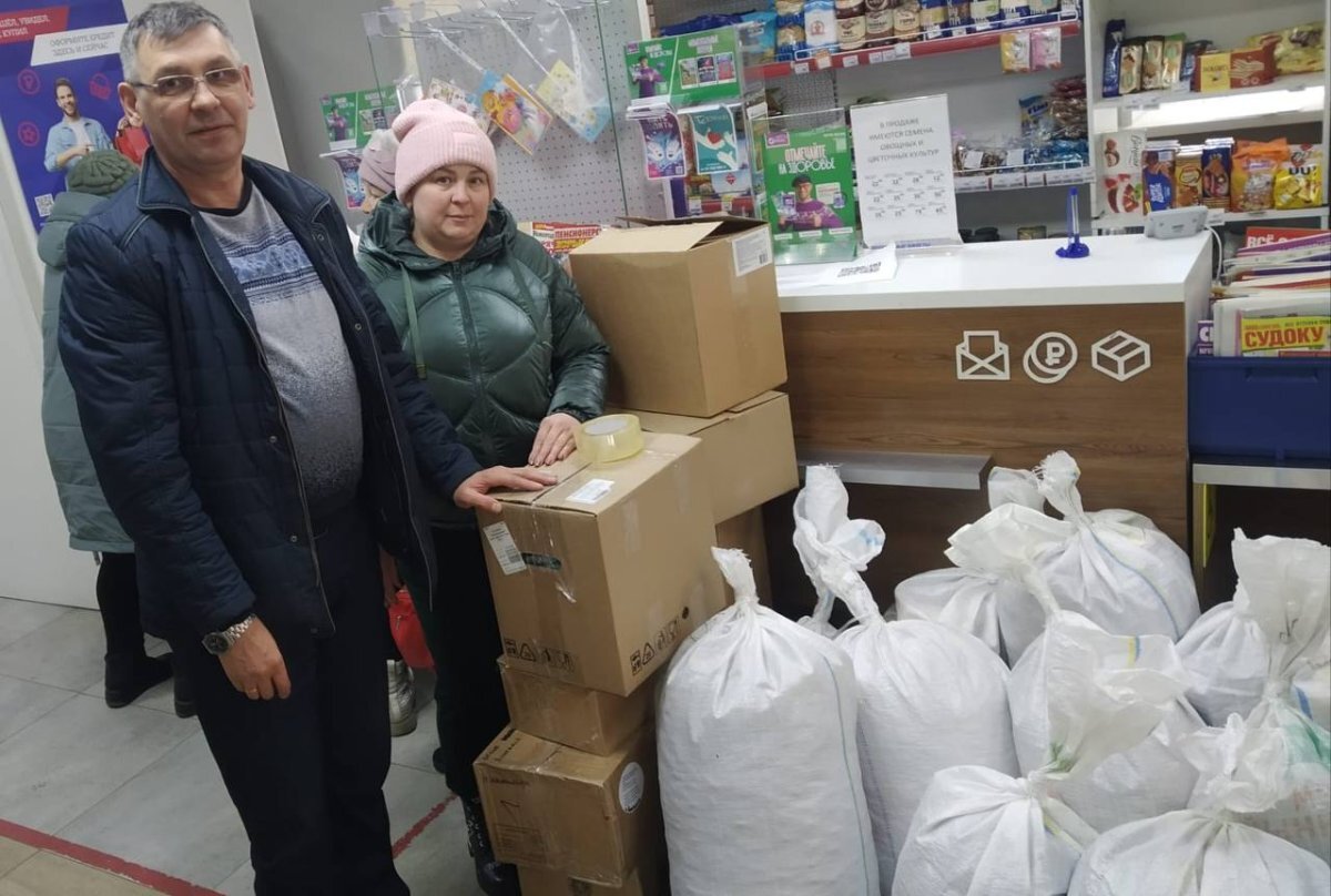    Гумпомощь передали бойцам СВО ветераны ОВД из Еврейской автономной области
