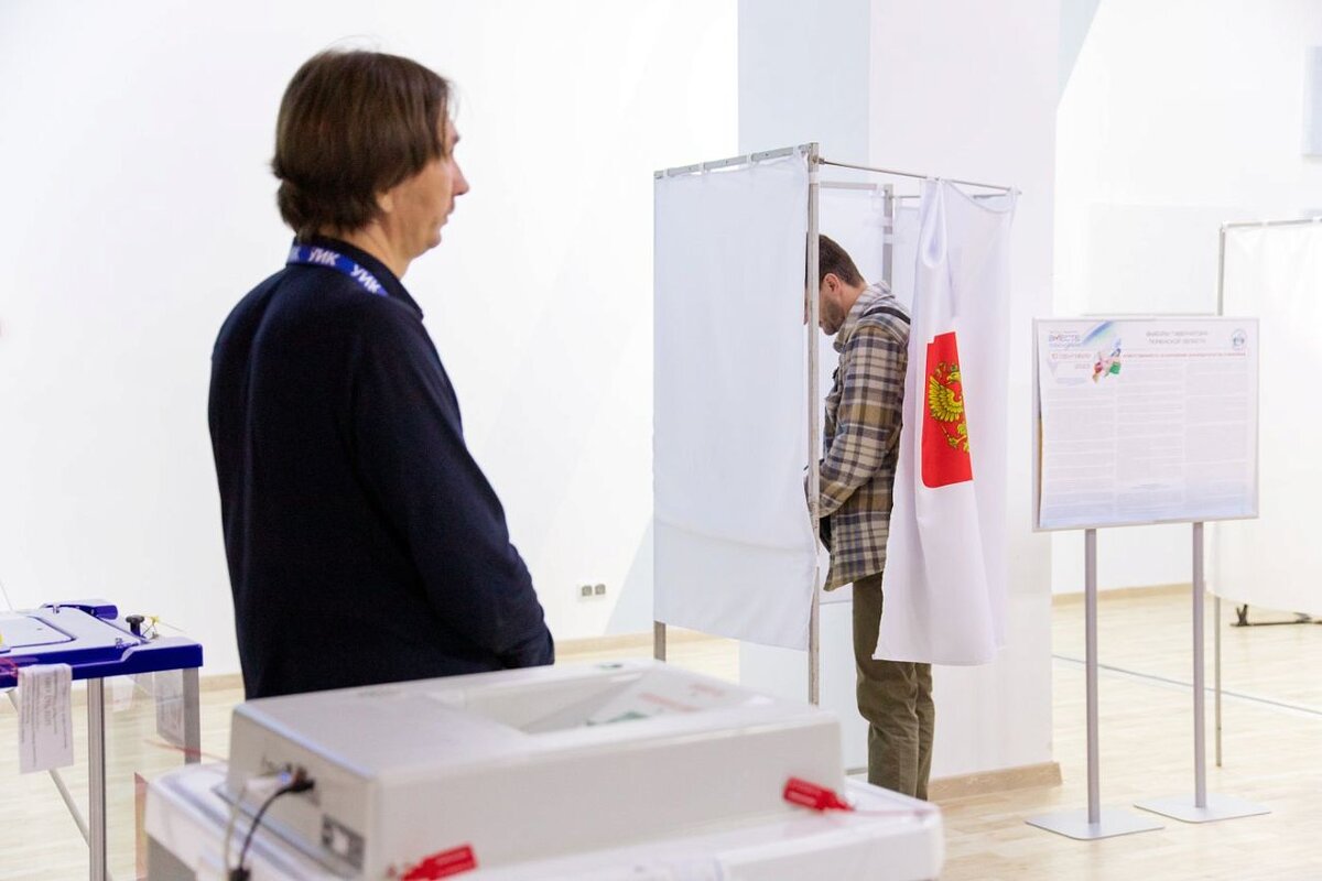    Жителей Югры на голосование по выборам президента пригласили участники СВО и волонтеры