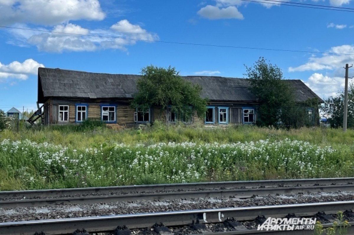    Семья подростка, обвиняемого в сожжении школьницы в Октябрьском, переехала