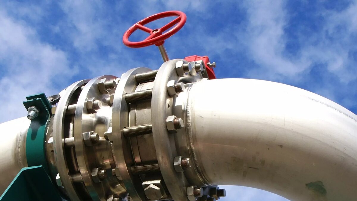    Новый газопровод позволит газифицировать Мурманскую область и соседнюю Карелию, а также загрузит сырьем планируемый «Мурманский СПГ».