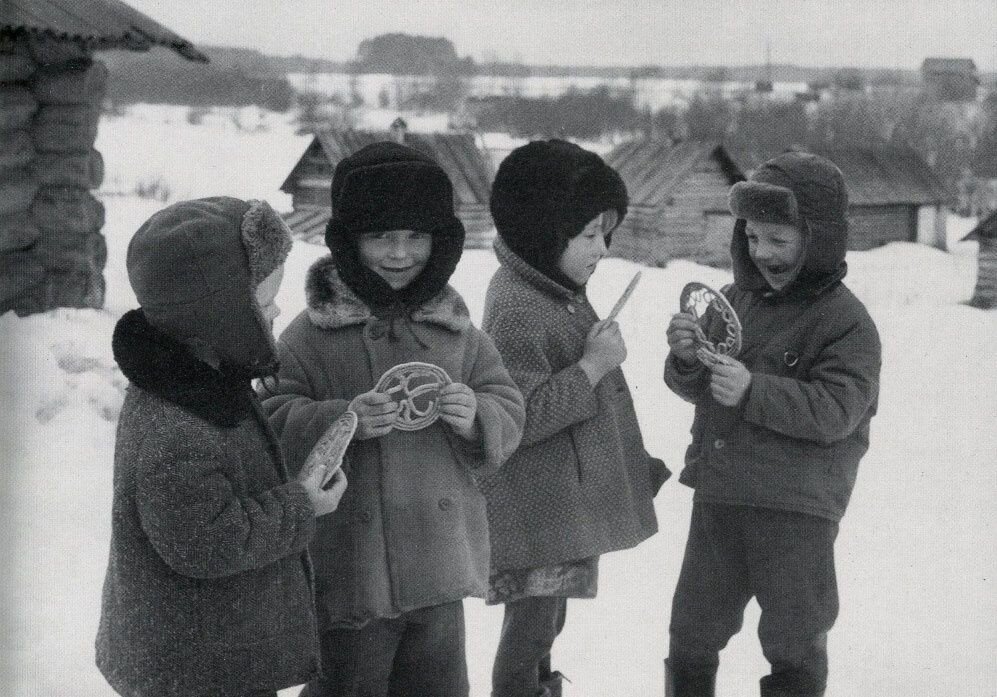 Интересные и редкие ретро-фотографии Historical figures, Postcards, Soviet