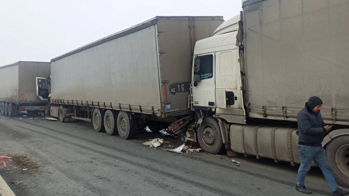    Под Саратовом в массовом ДТП с 25 машинами пострадали 7 человекНовости Саратова и области – Сетевое издание «Репортер64»