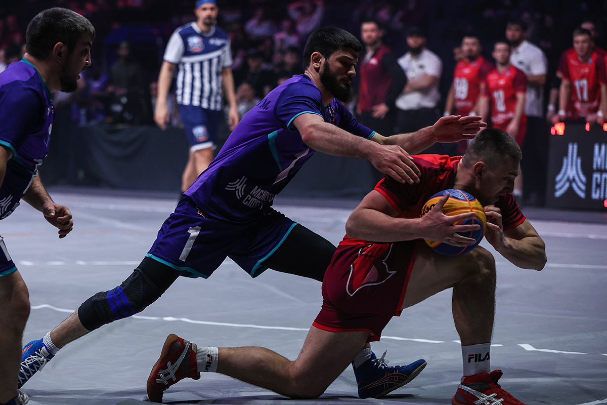 футбол в шарах бампербол. соревнования на лыжероллерах. виды спорта. придумайте новый спорт. редкие виды спорта.