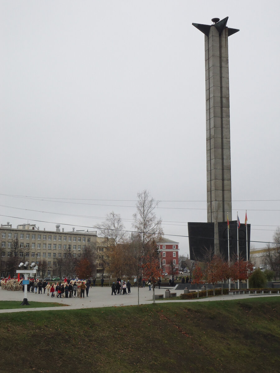 Обелиск Победы на острове Памяти в Твери. Из архива автора.