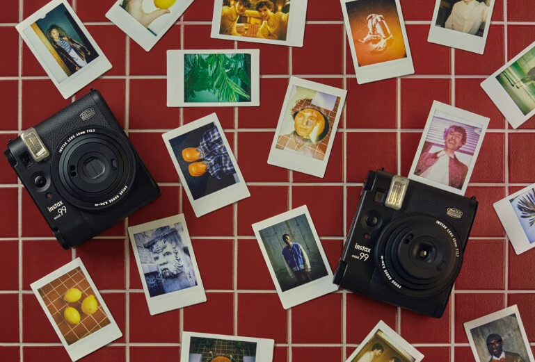    instax.com