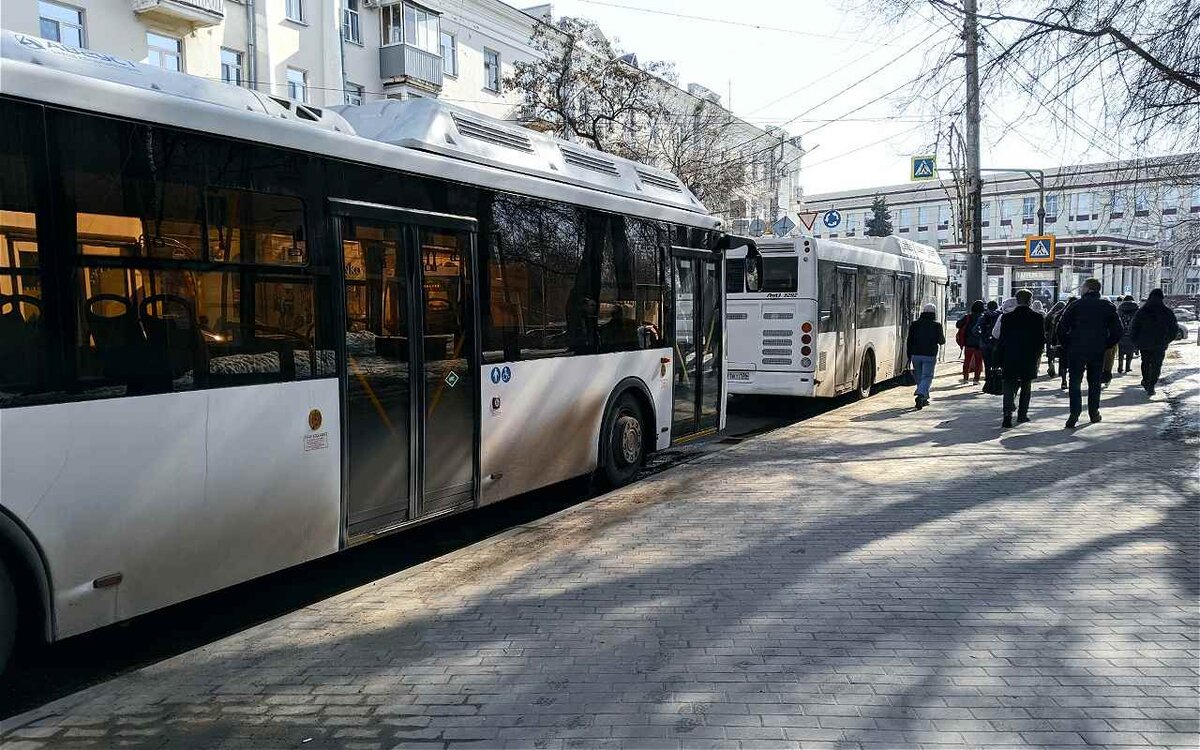    Межмуниципальные пассажирские перевозки – новые автобусы и старые проблемы Фото автора