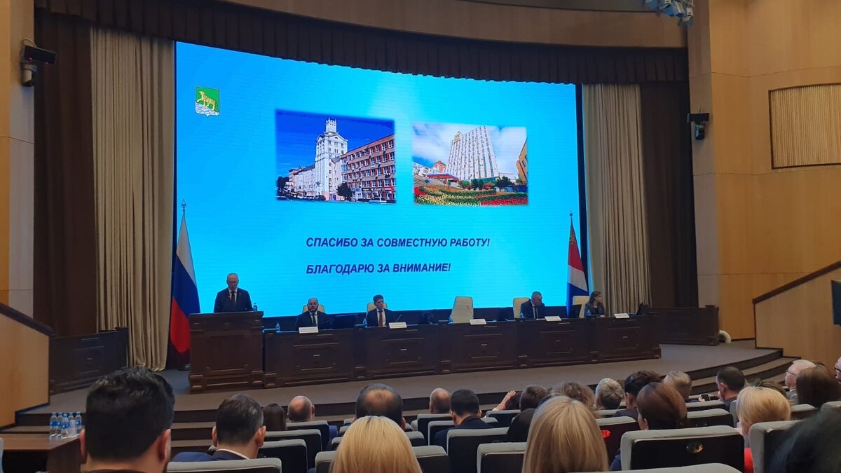     14 марта состоялось внеочередное заседание Думы Владивостока, на котором был принят отчет главы города о результатах работы за 2023 год и заслушан отчет председателя Думы Андрея Брика о работе городского парламента в прошлом году.
