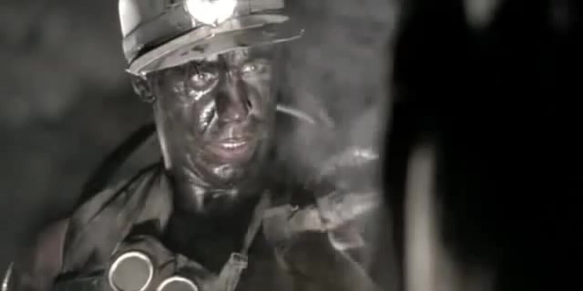 Till Lindemann в образе шахтера. Фото: YouTube