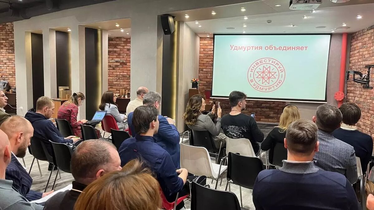     Предприниматели из Удмуртии представили свои инновационные проекты инвесторам на заседании АгроИнвест клуба в Москве. В частности, там был представлен инновационный проект по производству целлюлозы из конопли.
