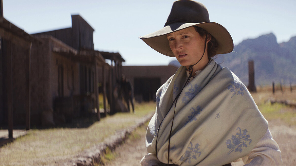 Вики Крипс на кадре из фильма «Мёртвые не причиняют боли»