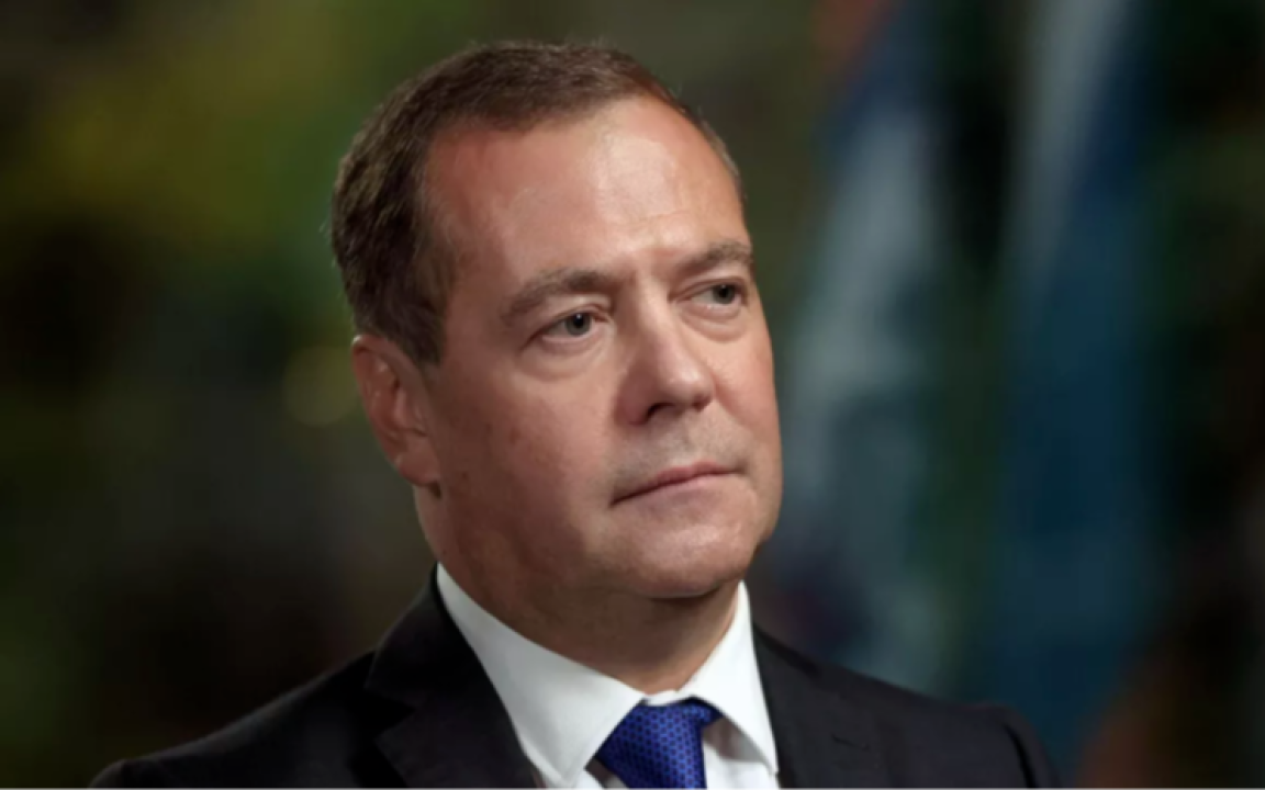    Медведев предложил альтернативную «формулу мира», предполагающую ликвидацию Украины