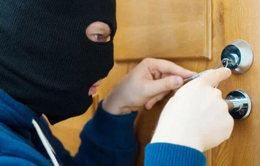    Россияне получат право защищать свое жилье от преступников в случае опасности