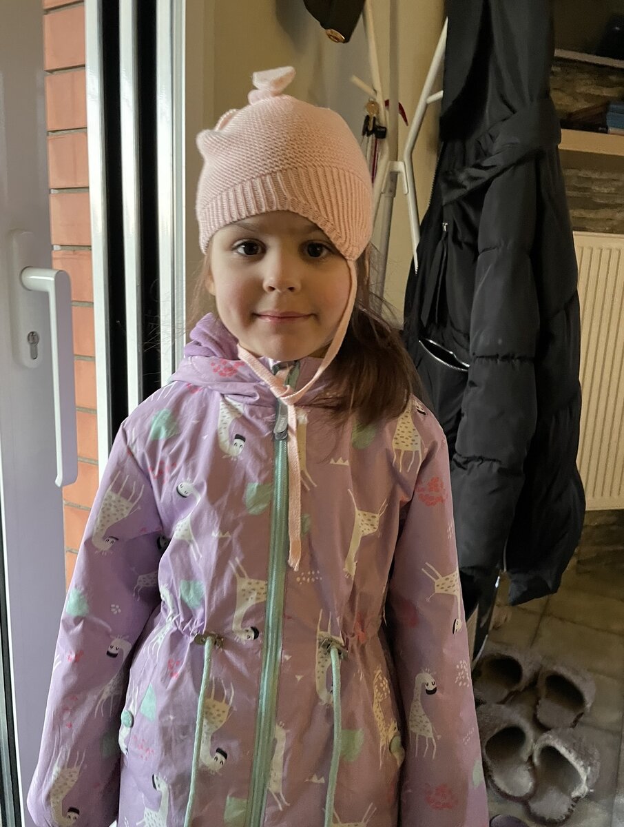 Младшая двойняшка