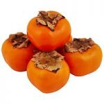 Хурма. Ее ярко-оранжевые плоды являются отличным косметологом. Это природное средство особенно популярно у японских красавиц. Питательные вещества, витамины и микроэлементы, содержащиеся в хурме, делают кожу нежной и красивой.