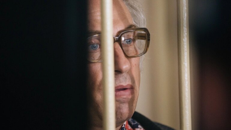    Кадр из сериала «Чикатило»