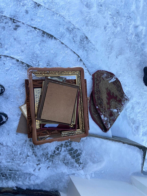    В Яранском районе неизвестные устроили погром на территории кладбища