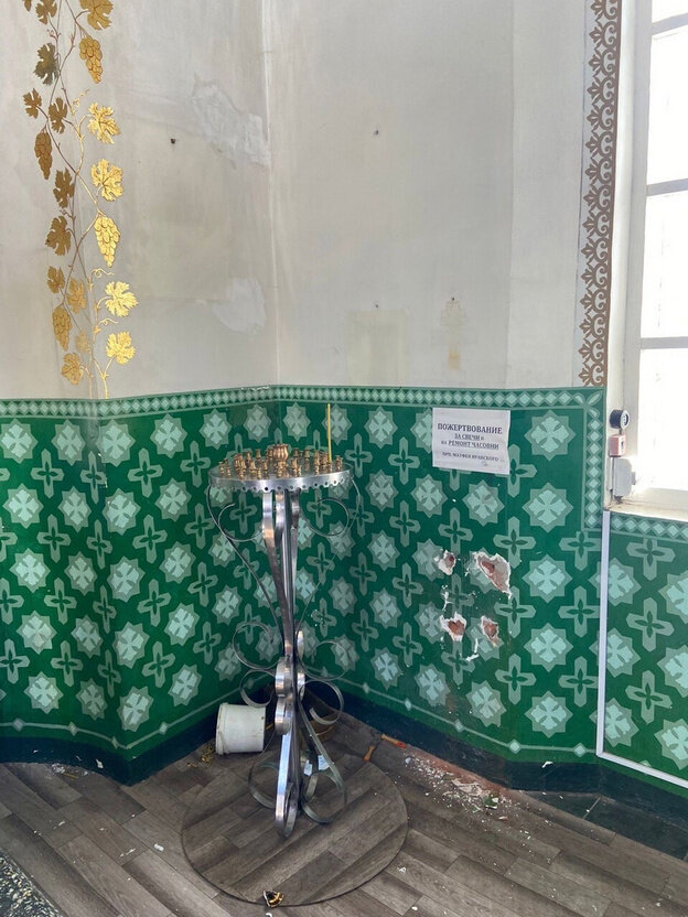    В Яранском районе неизвестные устроили погром на территории кладбища