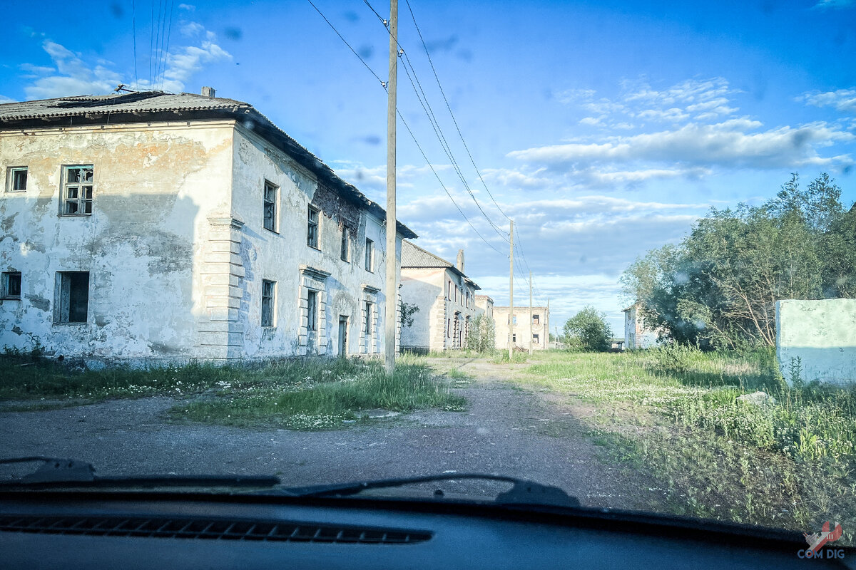 Поселок «Северный», Воркута. Брошенные машины уехавших жителей, за которыми  никогда не вернутся. Почему так происходит? — объясняю | ComDig | Urban  Exploration | Дзен