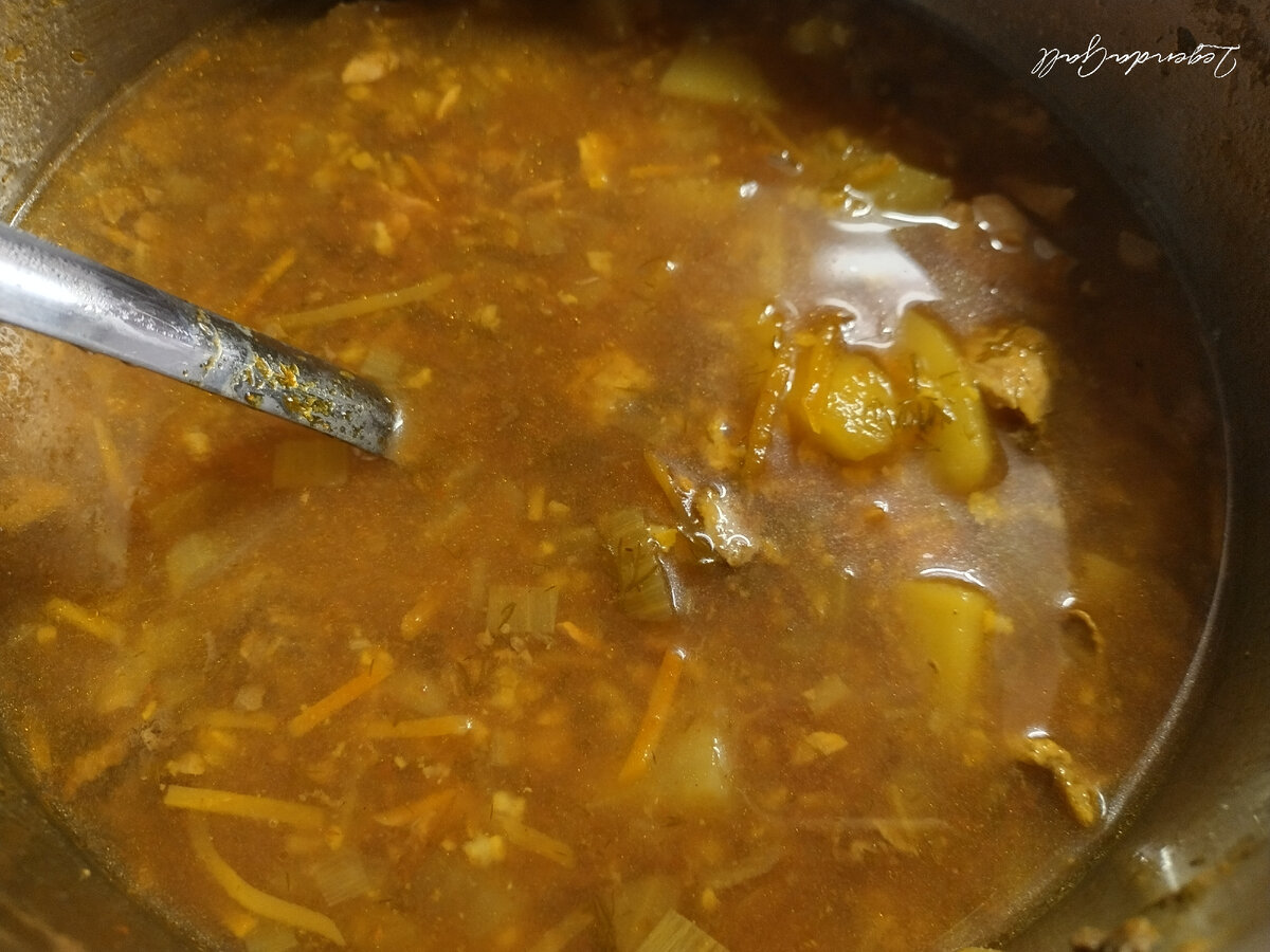 Густой, ароматный, вкусный. Сама с удовольствием поела.