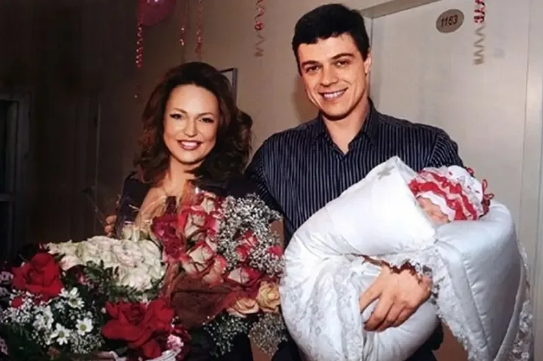 Популярная актриса Глафира Торханова со своим супругом, ... Великие мысли Велики