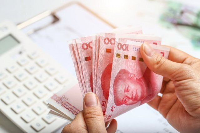    Выгодно ли хранить деньги в юанях в 2024 году?