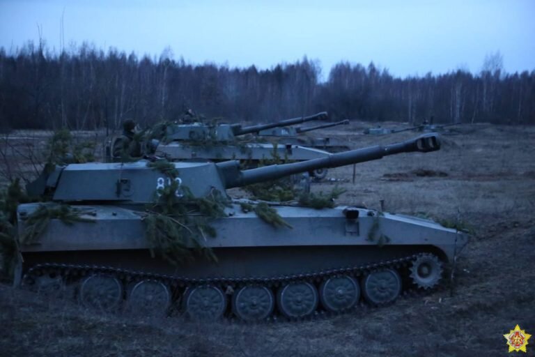 На полигоне Осиповичский в Белоруссии проводятся комплексные методические занятия по специальной подготовке с боевой стрельбой