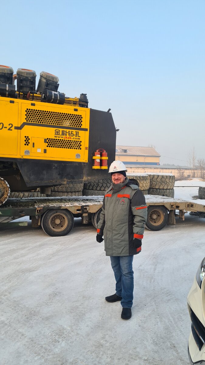 Присутствие сервисного специалиста ООО "АПЕКС" при разгрузке бурового станка JK DRILLING. 
