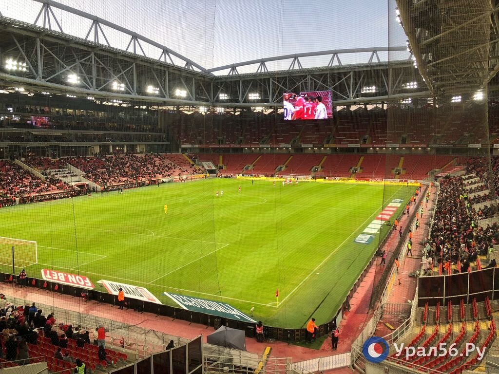Зрителями этого матча стали около 13 тысяч болельщиков. На гостевом секторе было 150 человек, которые поддержали «Оренбург» в гостях.  
Состав📷
Вид на поле из сектора болельщиков ФК «Оренбург»