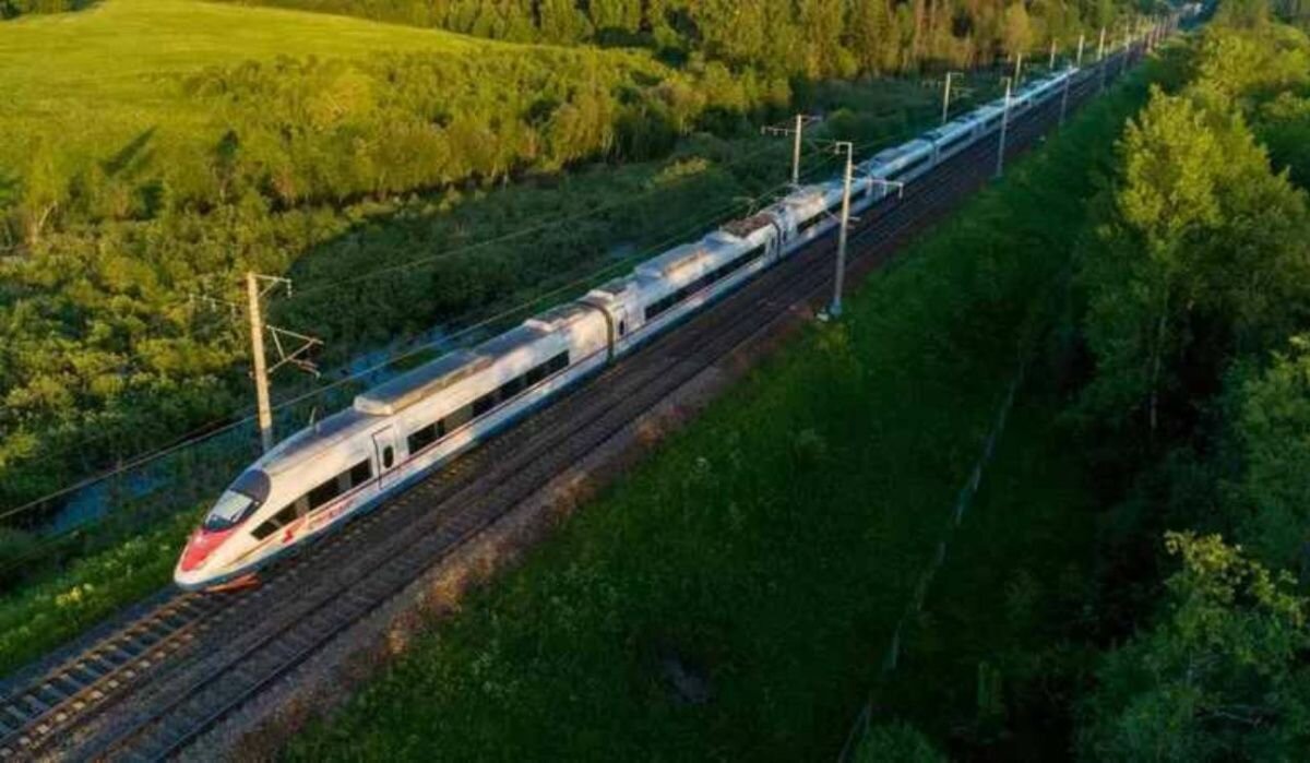     Поезд РЖД. Источник: 78.ru Автор фото: Пресс-служба РЖД