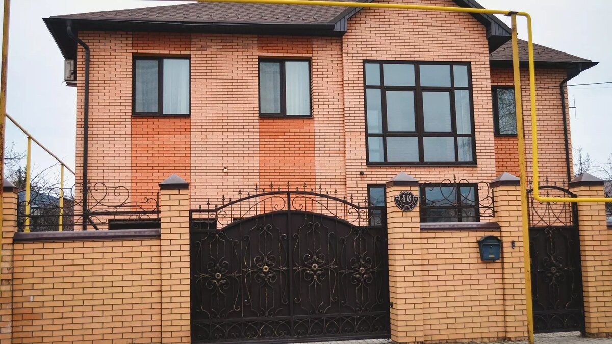     В Тюмени за последний год уровень спроса на строительство домов под ключ вырос на 71%. В целом интерес к услугам строителей увеличился на 47%. Такие данные предоставили аналитики «Авито Недвижимости».