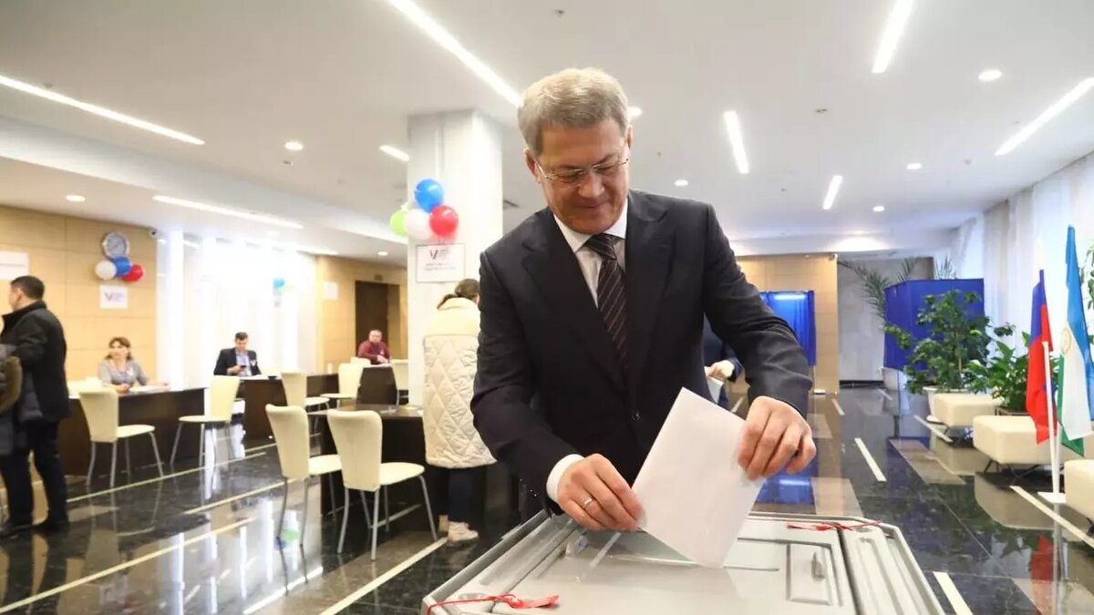     Выборы президента страны будут проходить до 17 марта.