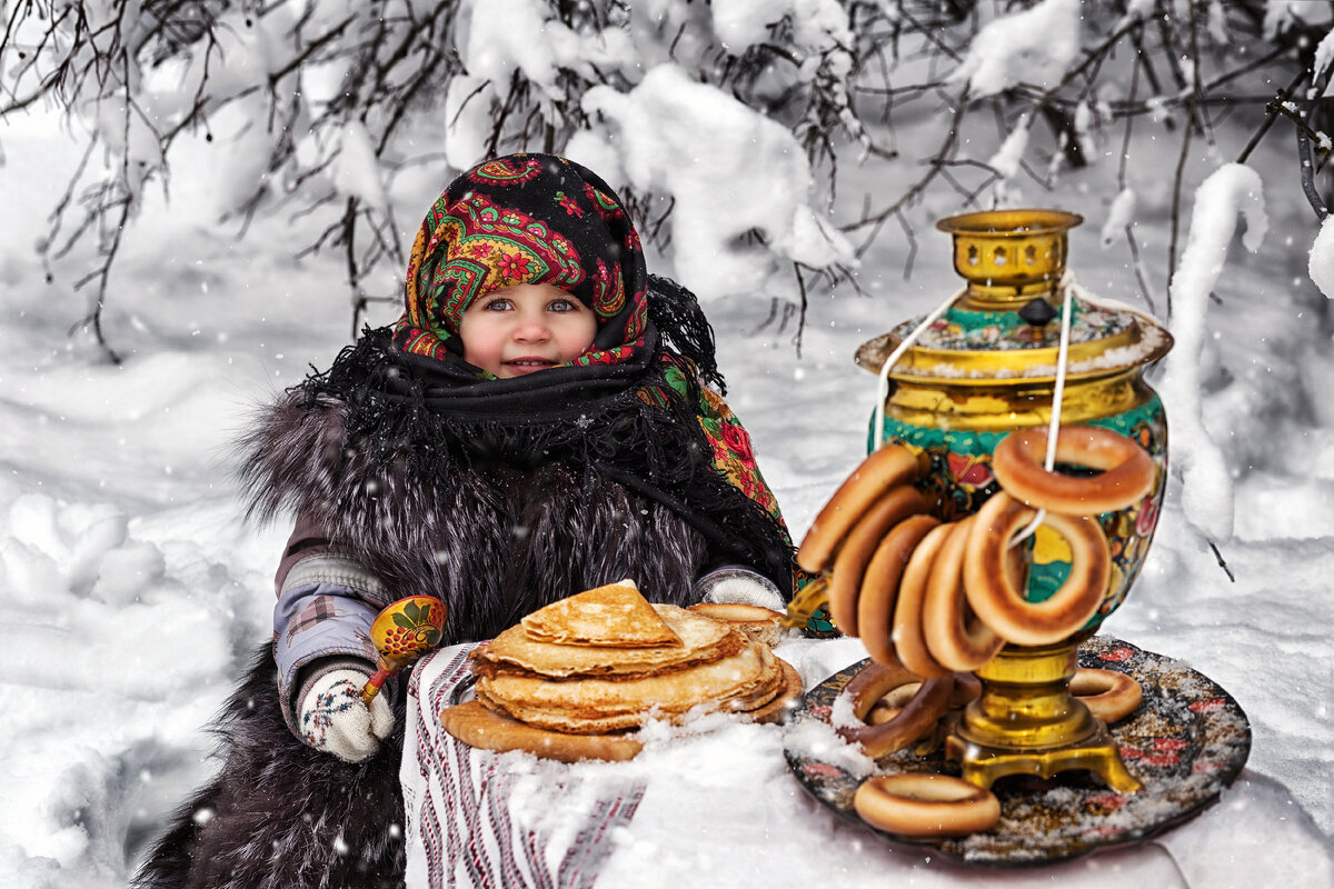 С широкой масленицей!