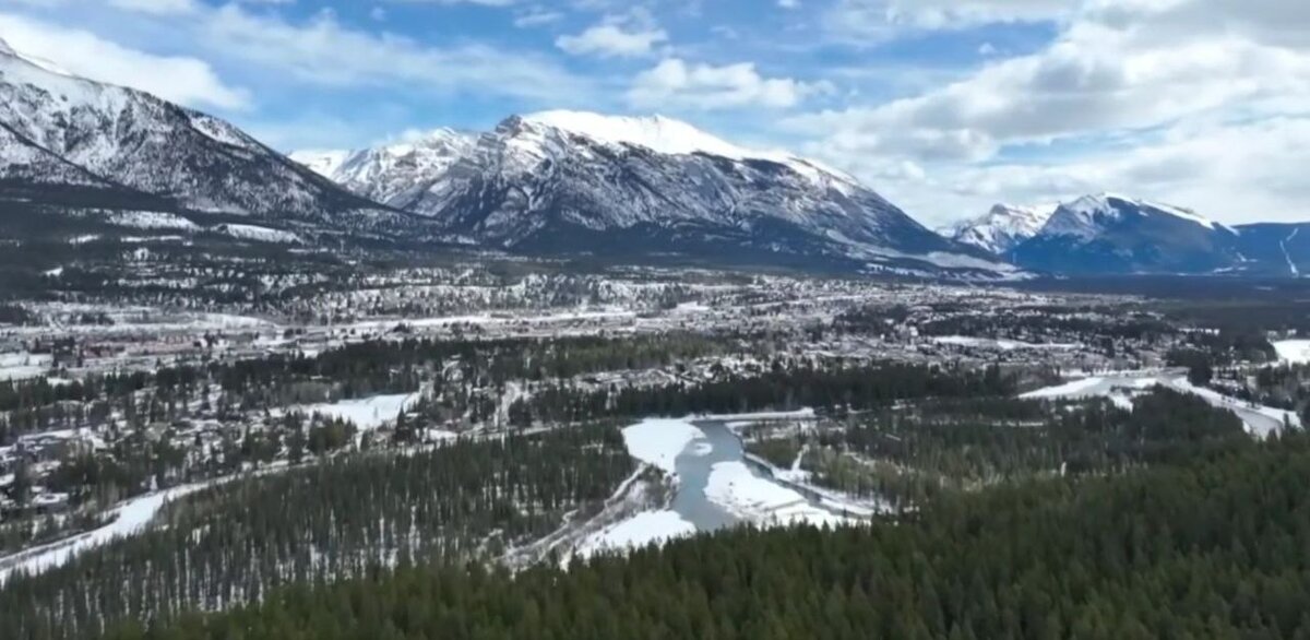 Скалистые горы. Скрин трансляции.