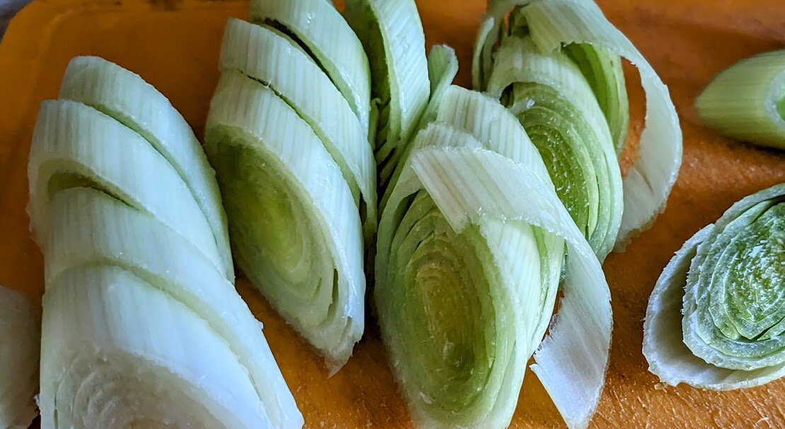 Нарезанный лук-порей. Фото автора