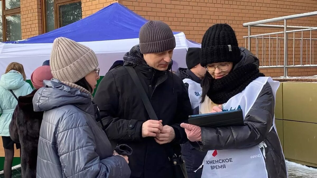     В Тюменской области разыграны первые ценные призы викторины «Люби свой край». Две тюменки уже получили подарки в виде смартфонов.