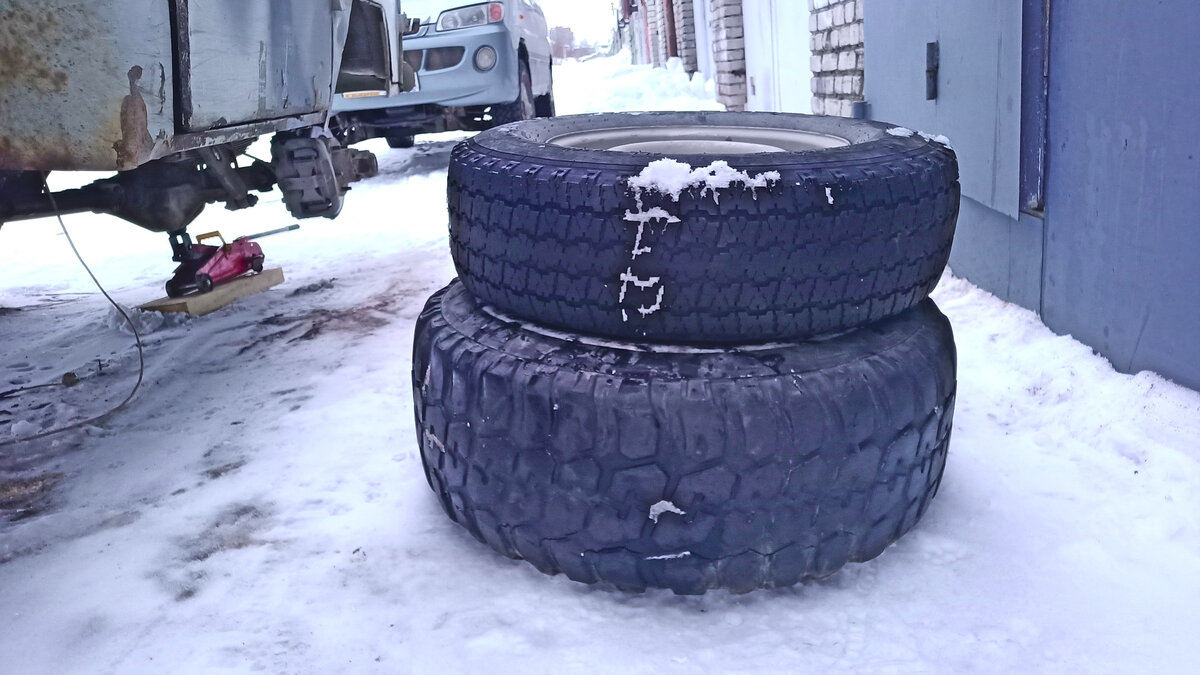 Кажется, что разница по высоте не большая, в ширину большая ... но это как раз позволяет перебраться на начало следующего уровня проходимости.