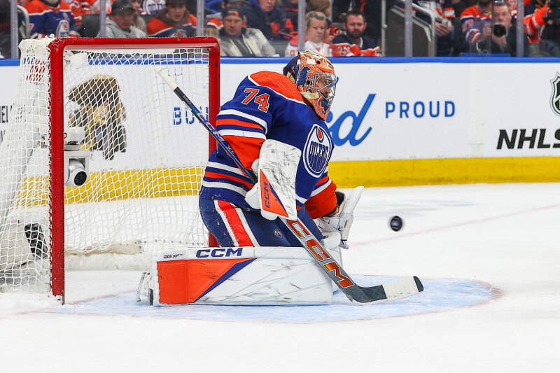 Вратарь "Эдмонтона" Стюарт Скиннер