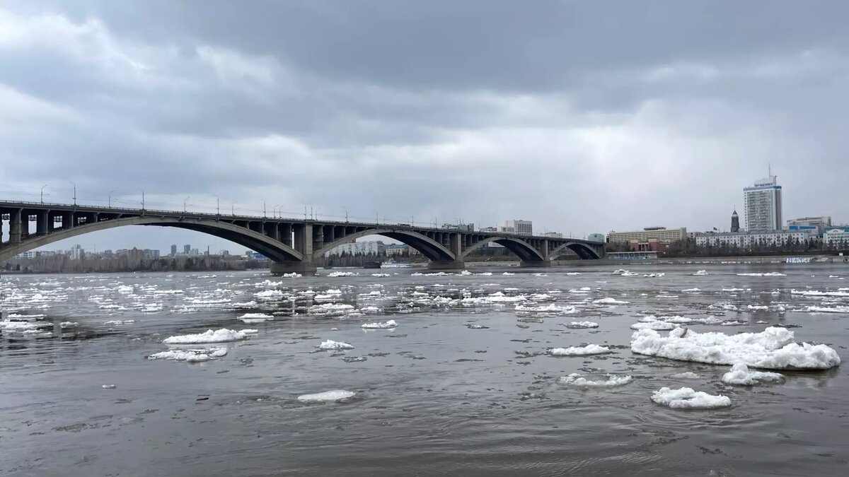     На следующей неделе после потепления в Красноярском крае могут начаться первые паводки. Под угрозой находятся почти 200 населенных пунктов.