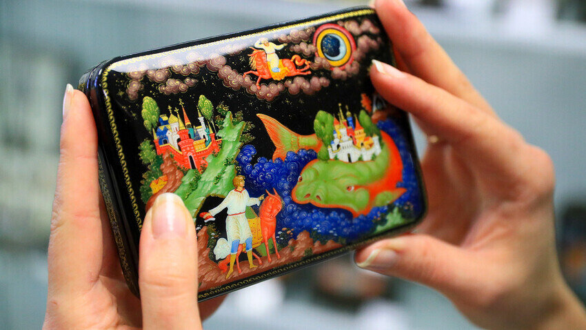 Палехская лаковая шкатулка
Владимир Смирнов/ТASS