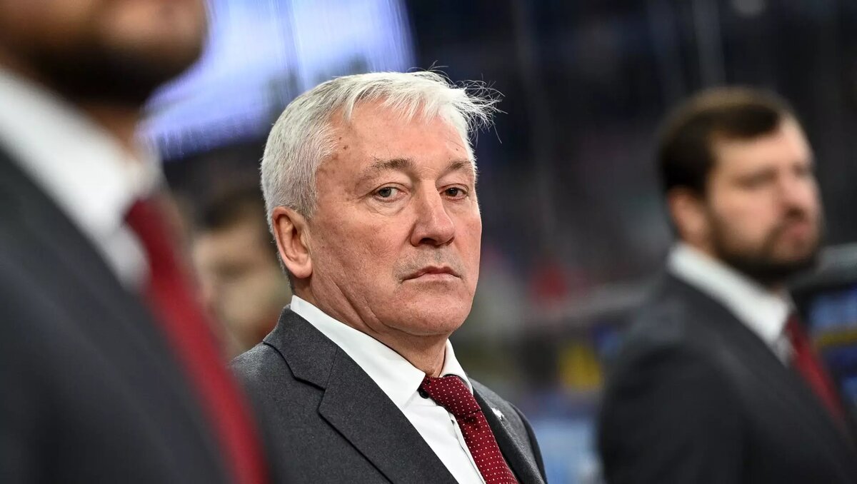     В сезоне-2023/2024 команды встречались два раза. В октябре «ястребы» на домашнем льду победили 4:1, а в январе уступили в гостях с таким же счетом.