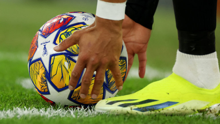    Мяч Лиги чемпионов. Reuters