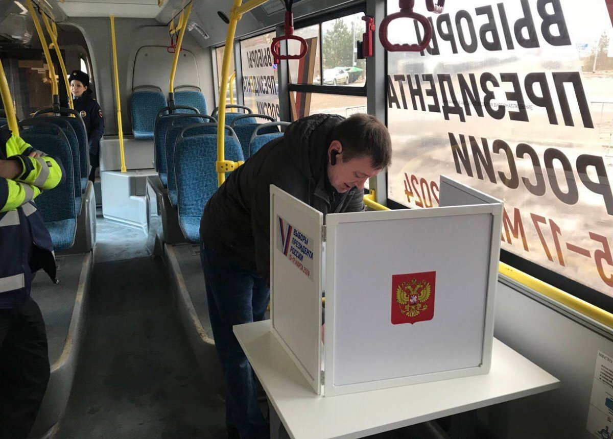    Мобильные пункты голосования работают в псковских приграничных районах