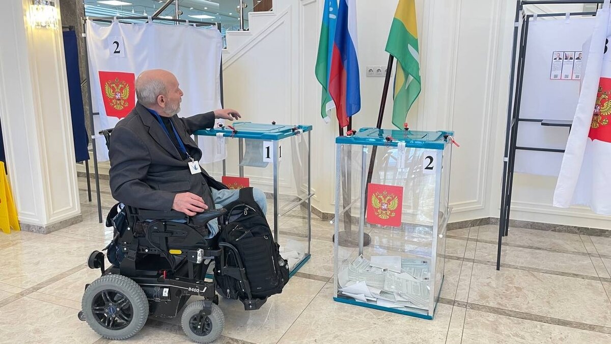    Председатель движения «Преобразование» проголосовал на участке № 737