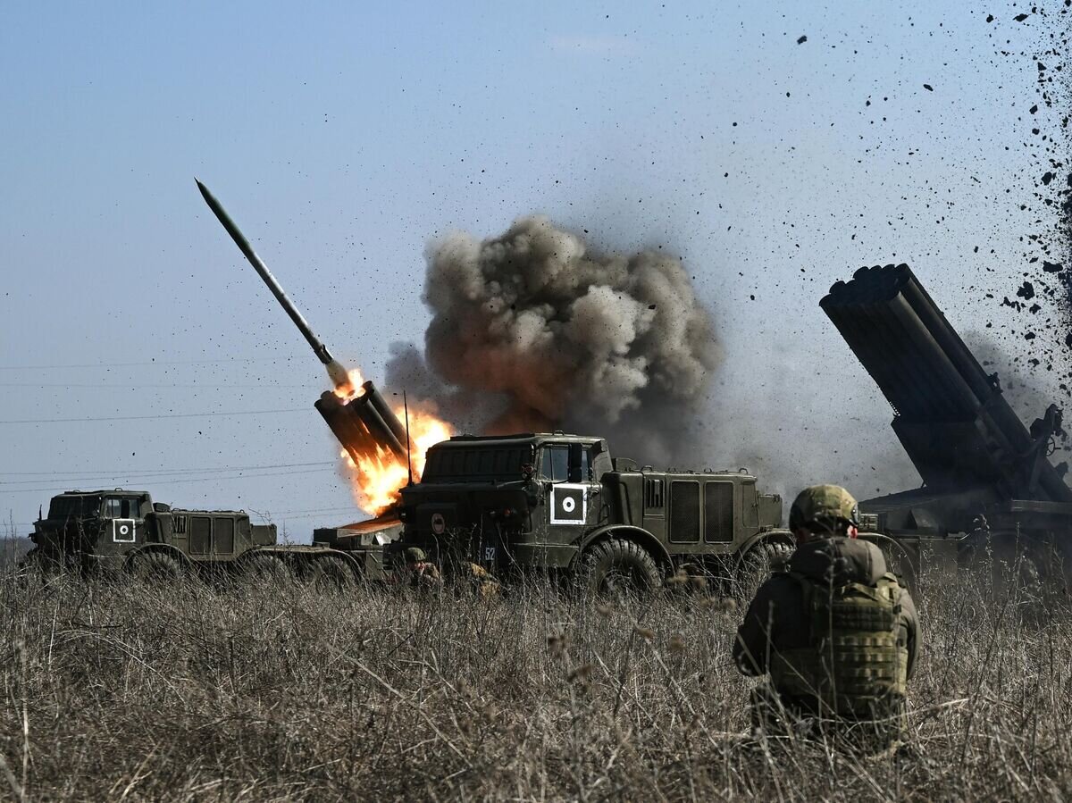    Боевая работа артдивизиона ЦВО на Авдеевском направлении© РИА Новости / Станислав Красильников