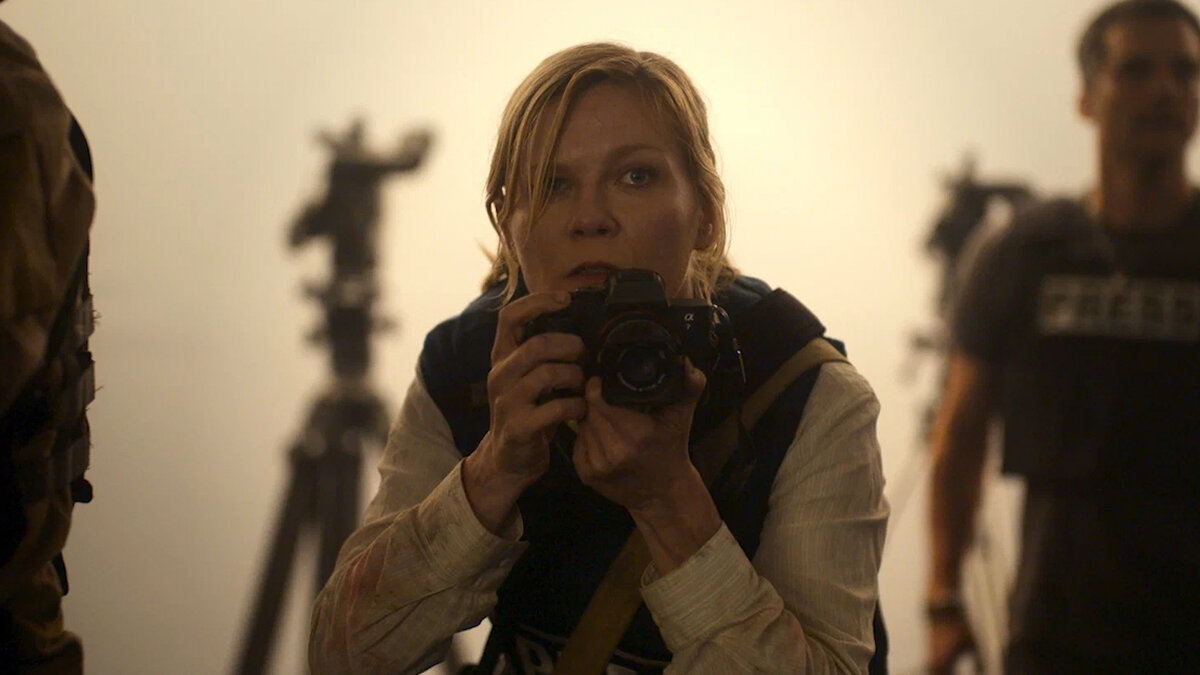 Кадр из фильма "Падение Империи"