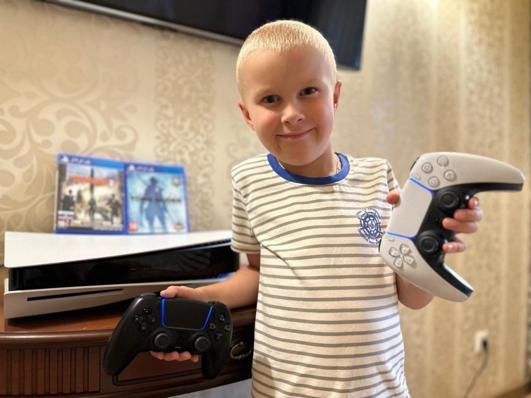    В Тюмени мальчику со смертельной болезнью собрали 300 млн рублей на лечение