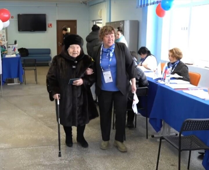    В Нягани на выборах президента проголосовала 95-летняя труженица тыла