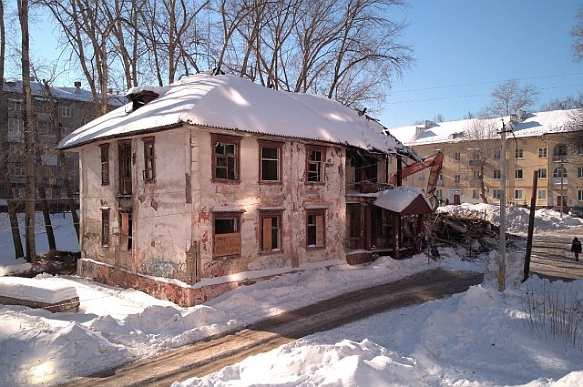    В Уфе снесут одну вековую постройку и еще 7 аварийных домов центре города